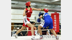 [포토] 이시영, 삼두근 돋보이는 펀치! 그런데…피했네!