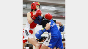 [SD포토] 이시영, 기습펀치! 아프겠어!