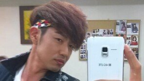 이종혁 코믹셀카 ‘폭소’… “한때 놀아본 정록이 콘셉트?”