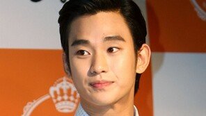 [포토] 대세 김수현, 女心 훔치는 조각 비주얼