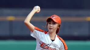 [포토] 금단비, 시구 중 젓가락 각선미에 男心 흔들