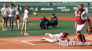 [포토] 치치 아지, 시타서 꽈당 굴욕 ‘애교로 봐주세요~’