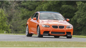 BMW, 파격적인 오렌지색의 M3 200대 한정판 출시!