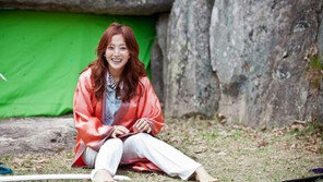 ‘신의’ 김희선, 빨강머리+맨발 투혼 ‘깜찍해’ 