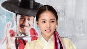 [SD포토] 민효린, 몸매 꽁꽁 싸맨 한복자태 ‘단아해’ (바람사 제작발표회)