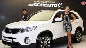 확 바뀐 ‘뉴 쏘렌토R’… “싼타페·렉스턴W 나와!”