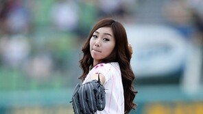 [포토] 고추아가씨 소근희, 맵지 않게 단아한 시구