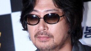 김윤석 “와이어 액션 연기 중 사고…팔 인대 늘어나”