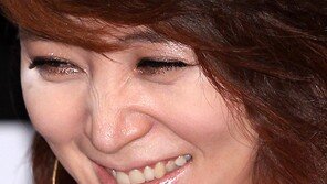 [SD포토] 김혜수, 굴욕 화장 잊게하는 ‘남다른 볼륨’