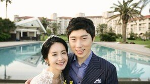 김가연-임요환, 커플 웨딩화보 ‘8살 차이 맞아?’