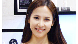  [우먼 동아일보 스타 뷰티] 자체발광 피부 조여정의 ‘볼륨 스킨 메이크업’ 팁