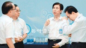 생각에 잠긴 李대통령