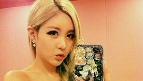 티아라 큐리, 웨딩드레스 자태 뽐내 ‘큐티+섹시’ 공존