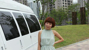 오나미, 여신 자태…드레스 사이 ‘아찔 각선미’