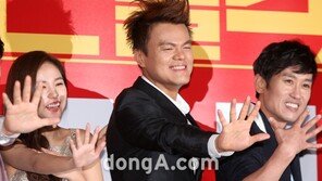 [SD포토] 오백만 배우들, 아이돌 변신? ‘상큼 인사’