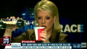 美 낸시 그레이스, 독설 퍼부어 아기엄마 ‘분신 자살’