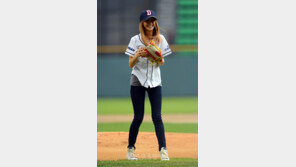 [포토] 지나 시구, 男心 홀리는 X자 각선미