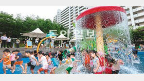 [수도권]아파트 옆 물놀이장 “워터파크 안부럽네”