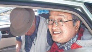 ‘한국의 호킹’ 전신마비 이상묵 교수 구글 무인車 체험… “우주왕복선 탄 기분이에요”