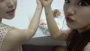 아이유 가위눌림 호소… 수지 “주먹을 높게 들고 자” 폭소!