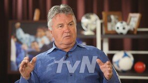 히딩크 “박지성, 실력 뛰어난 선수 아니었다”