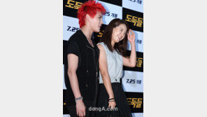 [SD포토] 김준수-송지효, 사이 좋게 등장 ‘의외 인맥’