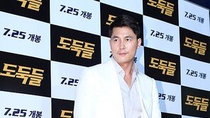 [SD포토] 정우성, 신사의 화이트룩 ‘빛나네’