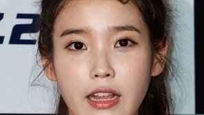 [포토] 아이유, 잔머리 정리 안해도 ‘요정 미모’