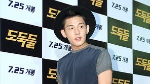 [SD포토] 유아인, 정점 찍은 스타일 ‘시크왕’