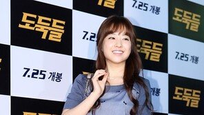 [SD포토] 박보영, 시선 사로잡는 ‘우윳빛 각선미’