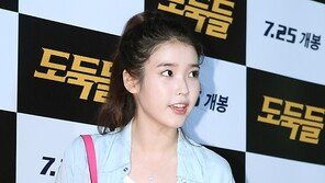 [SD포토] 아이유, 보호본능 부르는 ‘청순 미모’