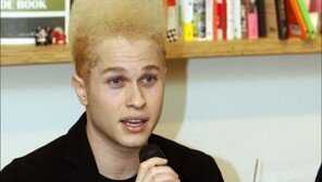 ‘성추문 파문’ 크리스 “강심장 나가 말하고 싶다…언론의 인종차별”