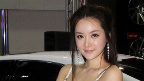 [2012 서울오토살롱]임지혜, 청순 미모에 터질 듯한 볼륨감