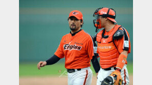 [포토] 박찬호 ‘경현아 나도 이제 말리나보다…’