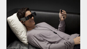 영화처럼…‘안경 컴퓨터’가 떴다