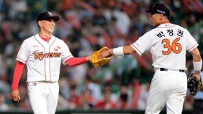 [스타플러스] 8년만에 선발승 “아내 껴안고 울고싶다”