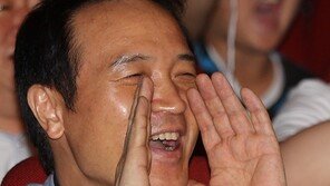 [SD포토] 임태희 대선경선 후보 “티아라 화이팅!”