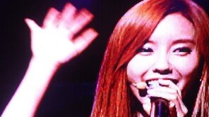 [SD포토] 티아라 효민 “팬클럽 여러분 반가워요”