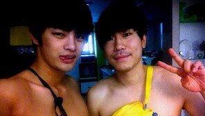 서인국-이시언, 깜짝 상반신 노출 ‘집에서 뭐하고 놀았나?’