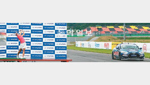 골프공 vs 레이스카, 속도 대결 누가 빨랐을까