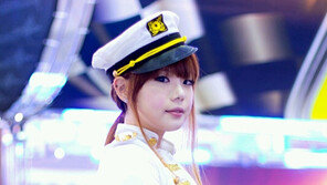 ‘교복중독녀’ 임은빈 소녀시대 의상, 각선미 뽐내…