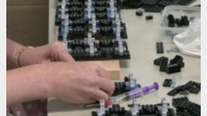 레고 블록 15만개로 만든 제트엔진 화제