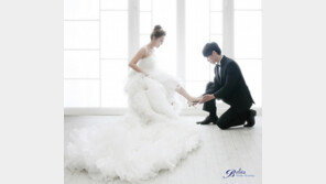 김현중-신효선, 선남선녀 웨딩화보 ‘뮤지컬보다 화려해’ 