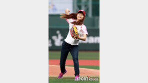 [포토] 주니엘, 목동구장 시구서 ‘청순미모 과시’