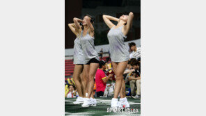 [포토] 치어리더, 나시티 한장으로 강렬한 파격 섹시