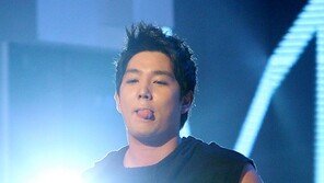 [포토] 슈퍼주니어 강인, 애교 철철 ‘혀 낼름’