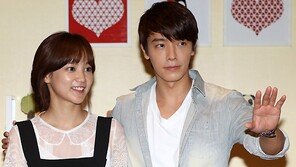 [SD포토] 동해, 윤승아 경호원 변신 ‘철벽 보호’