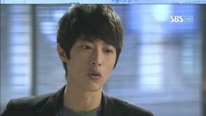 유령 속 소녀시대 ‘미친소는 소시 광팬?’