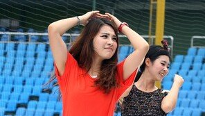 [포토] 치어리더, 진하지 않은 화장이 더 예뻐~