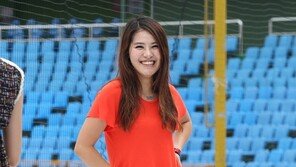 [포토] 치어리더, 경기전엔 청순+풋풋 의외의 매력